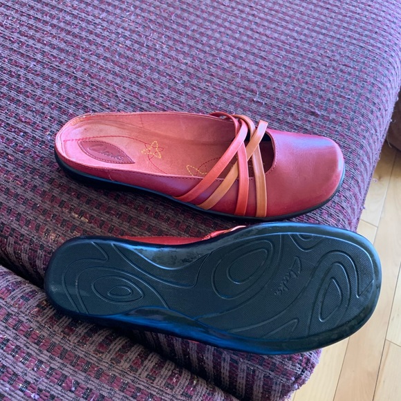 Clarke’s Slip ons 7.5M - Picture 11 of 12